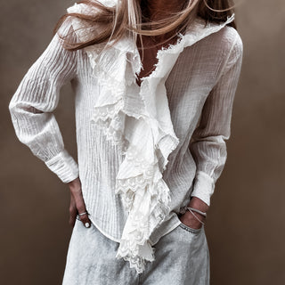 VINTAGE WHITE frilly lace blouse *NEW*