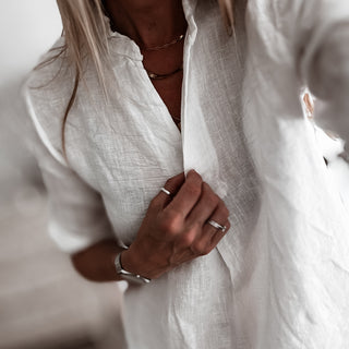 White v neck linen top *NEW*