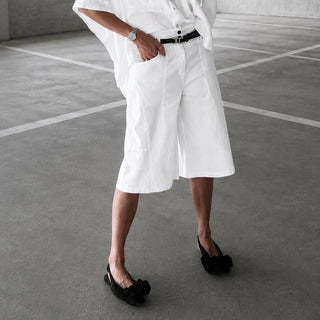 White Bermuda shorts *NEW*