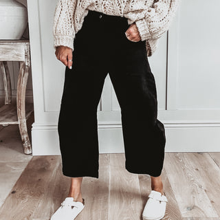 Black Barcelona barrel jeans *NEW*