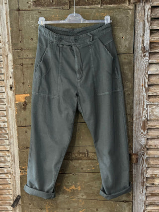 Slouchy Charcoal jogger jeans with pockets