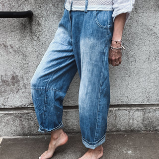 All about the waistband  blue jeans *NEW*