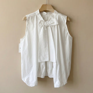 Bella White with bow on back *NEW*
