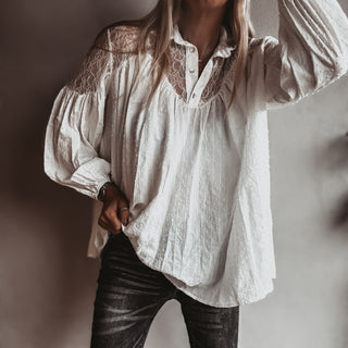 Tabu Vintage white Lace Blouse *NEW*