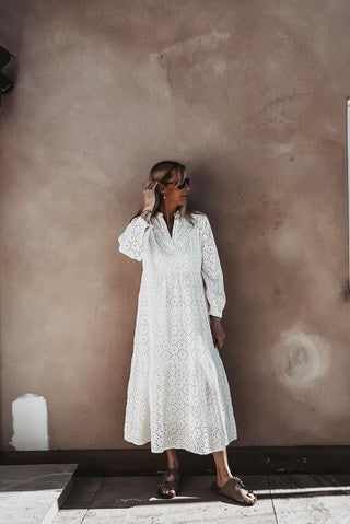 Broderie Anglaise vintage white dress