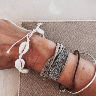 Cowrie bracelet/anklet