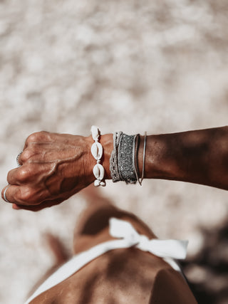 Cowrie bracelet/anklet