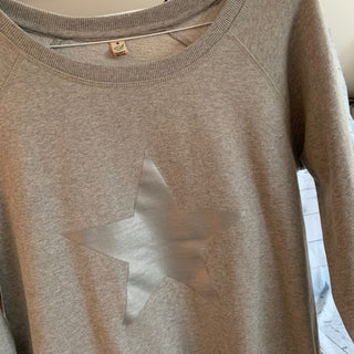 Silver star on grey sweatshirt (medium size 12)