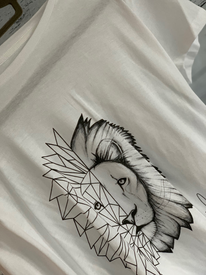 Lion halves tee (Large, uk 14)