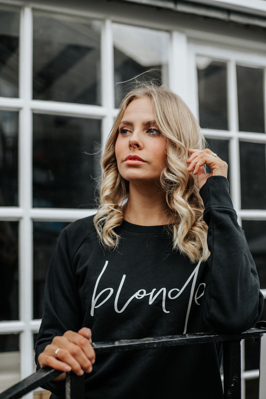 PRE-LOVED blonde black sweatshirt
