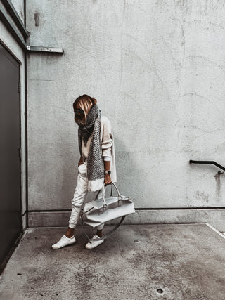Slouchy LIGHT GREY Ibiza weekend faux leather bag