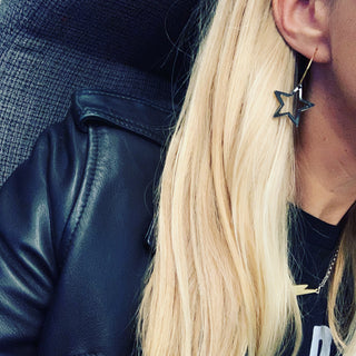 Black outline star hoop earrings