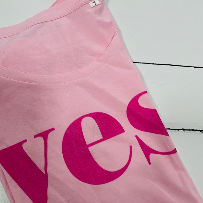 Pink yes tee (m)