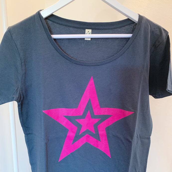 Bright pink star on charcoal tee (size m, uk 12)
