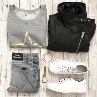 Gold star outline sweatshirt *just one medium left*