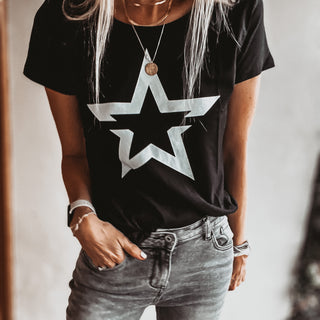 White striking star black tee *fitted style*