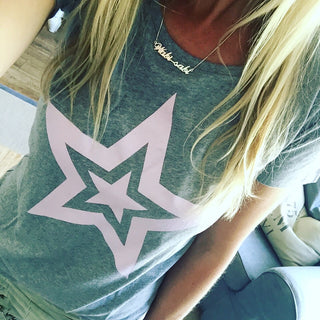 Double pink star on grey tee (M)