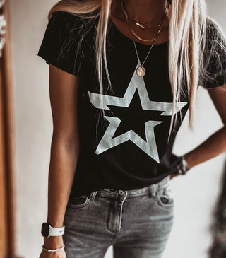 White striking star black tee *fitted style*