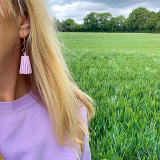 Lilac star / tassel mismatch earrings 💜