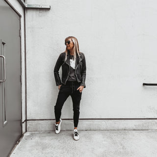 Heart vintage black boyfriend tee
