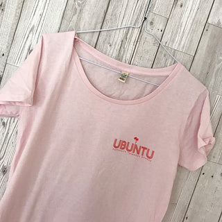 Red UBUNTU on pink tee (m)